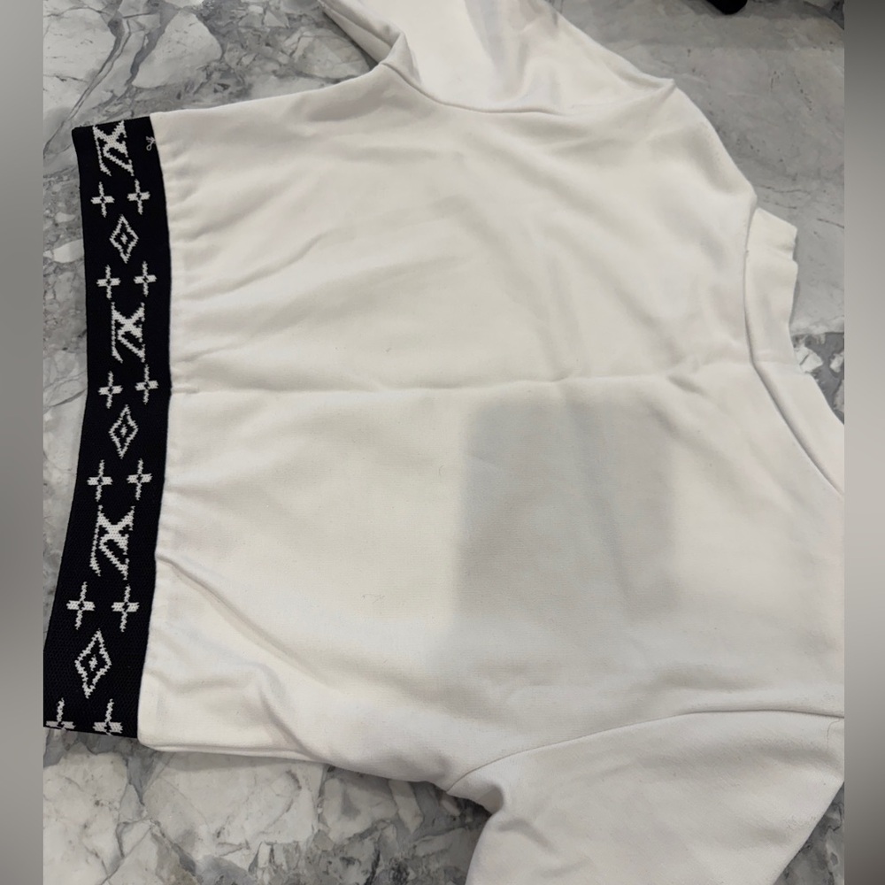 Louis Vuitton White Short Sleeve Cropped Tee with Black Monogram Hem s 38 - Picture 2 of 5